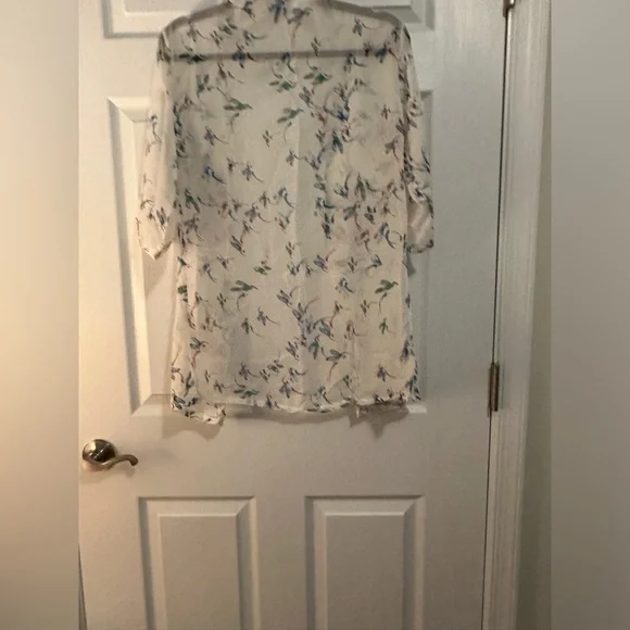 -NIB SHEIN🌼 lightweight kimono - Picture 4 of 4